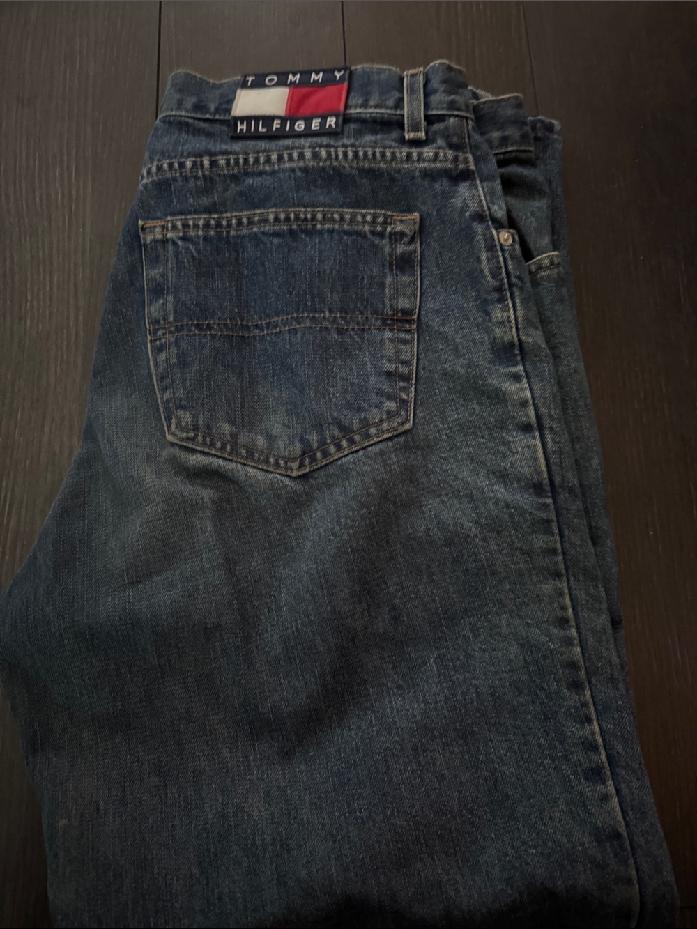 Tommy Hilfiger  vintage Men’s Dark Blue Relaxed Denim Jeans with Flag Patch